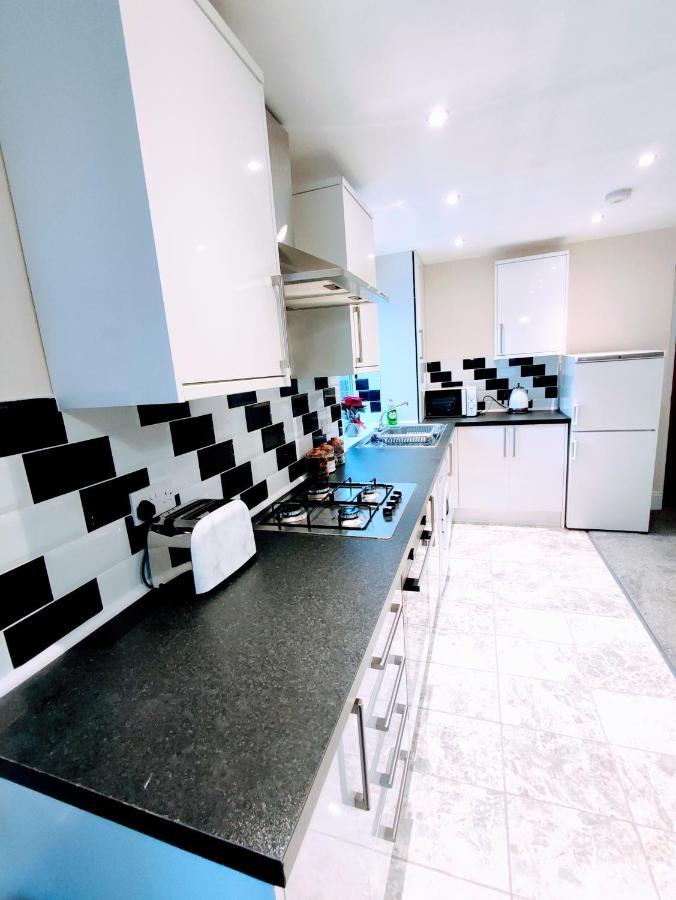 Crystal Suite 2 -Free Private Parking Норт-Шилдс Экстерьер фото